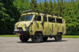 UAZ 2206 Buchanka